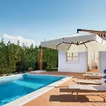 فيلة Celeste By Interhome *